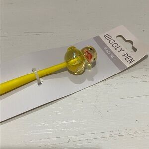 Yellow Duck Novelty Wiggly Pen X-Large